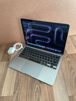 MacBook Air 13 (M1 chip / Latest OS 26 Tahoe) 8GB Memory Good Laptop (90 % + Battery)
