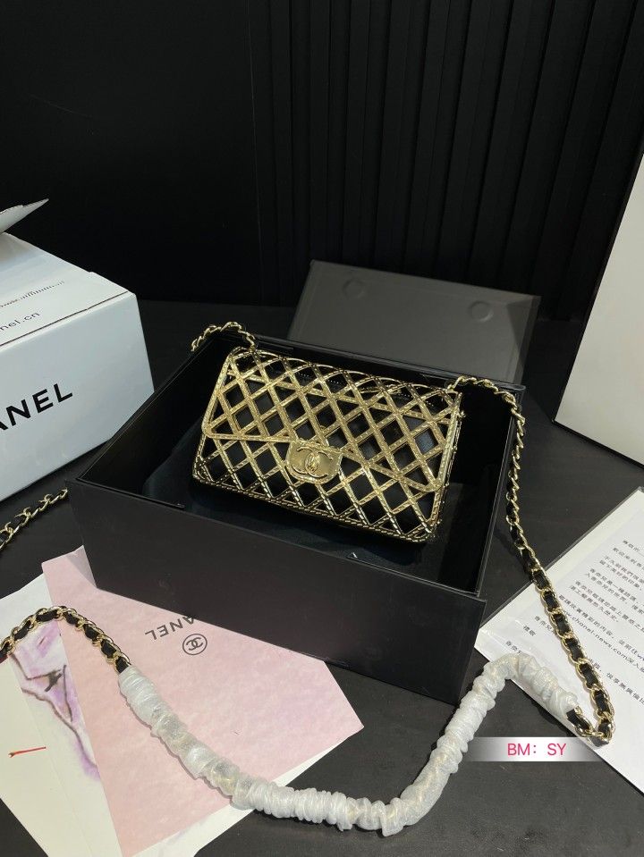 Business black and gold outlined crossbody handbag
