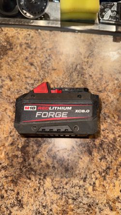 Milwaukee forge 8 amp batter