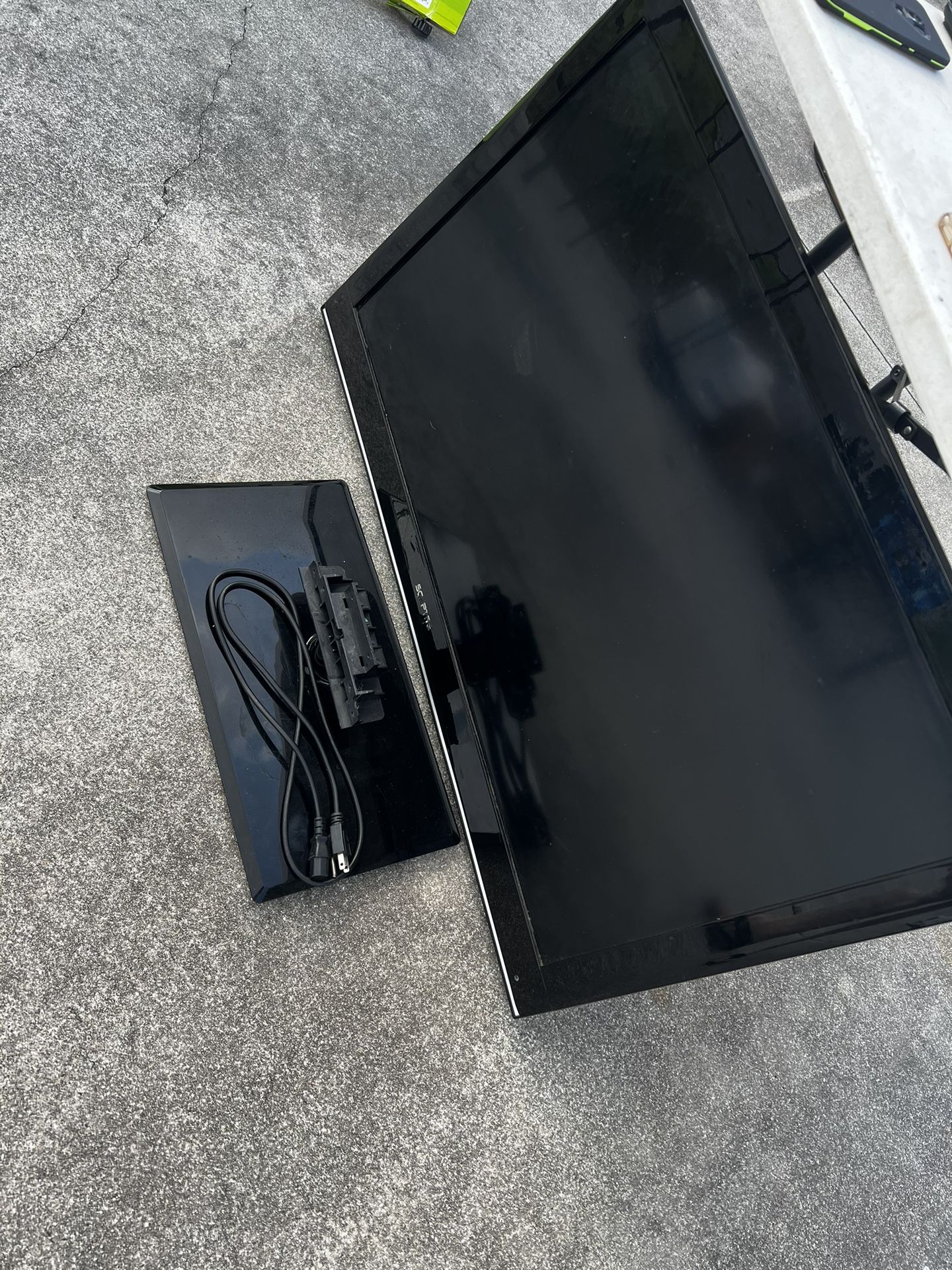 Sceptre X40 Flat Screen TV