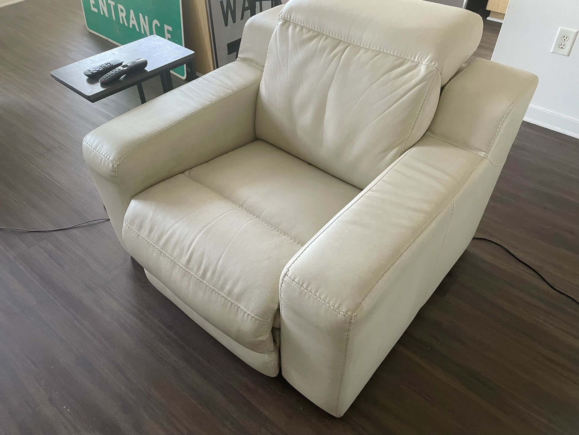 Off White Color Electric Recliner