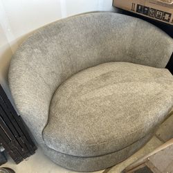 Oversized Swivel Chair 