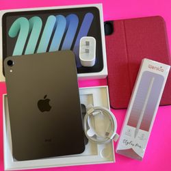 Apple iPad Air 5th Generation (M1 Chip) 256gb with Box, Pen And Keyboard 