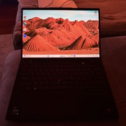 Lenovo ThinkPad X1 Carbon Gen 11 14" (i7-1365U 32GB 512GB SSD Win11 Pro 1YR Wty)