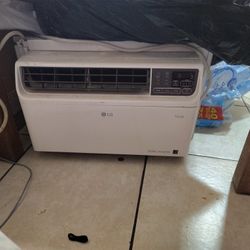LG Air Conditioner 