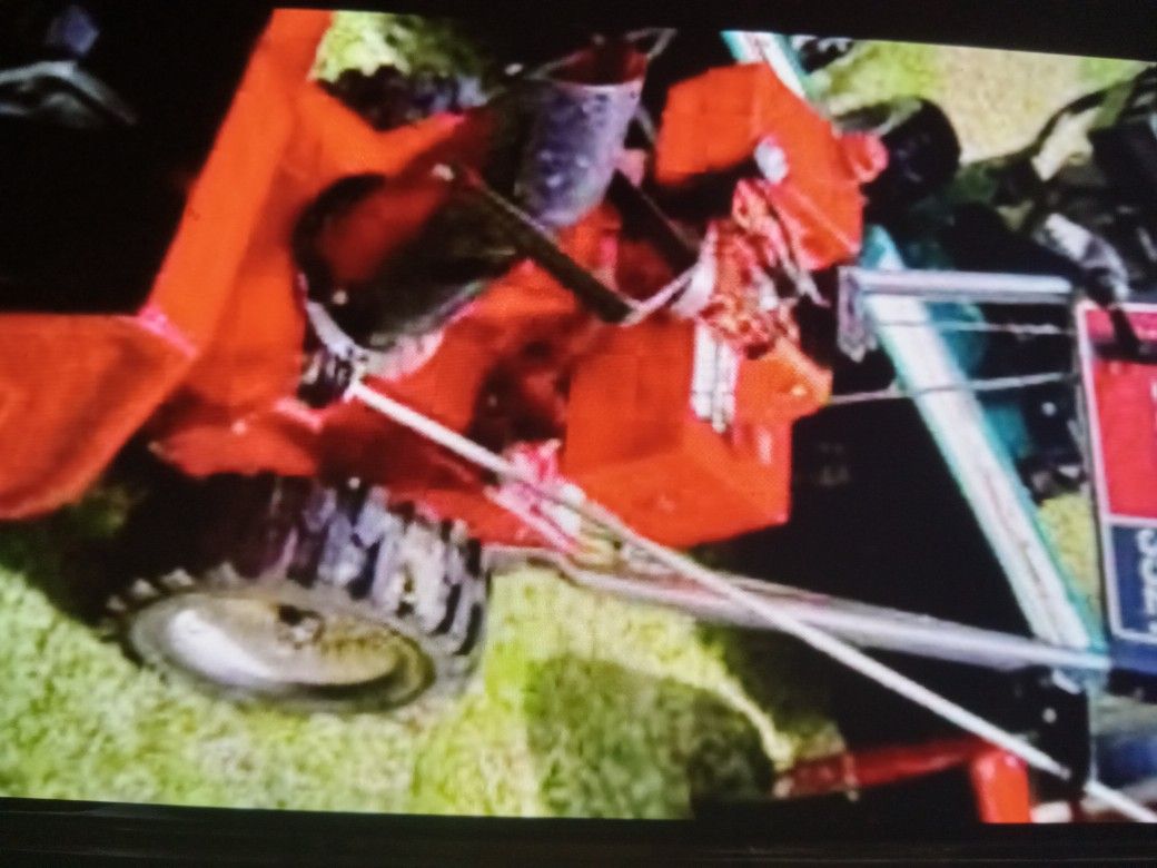 Toro. Snowblowrr.