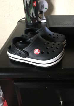 Baby crocs