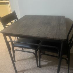 Breakfast Nook/Kitchen Table w/ 2 Chairs