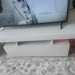 1345 Willow Rd Menlo Park, CA  94025 United States