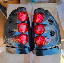 02-09 GMC Envoy Taillights Tail Lights Luces Traseras