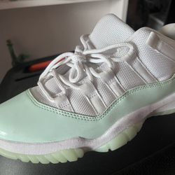 Jordan 11 Youth Size 7y