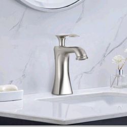 BATHROOM FAUCET 
