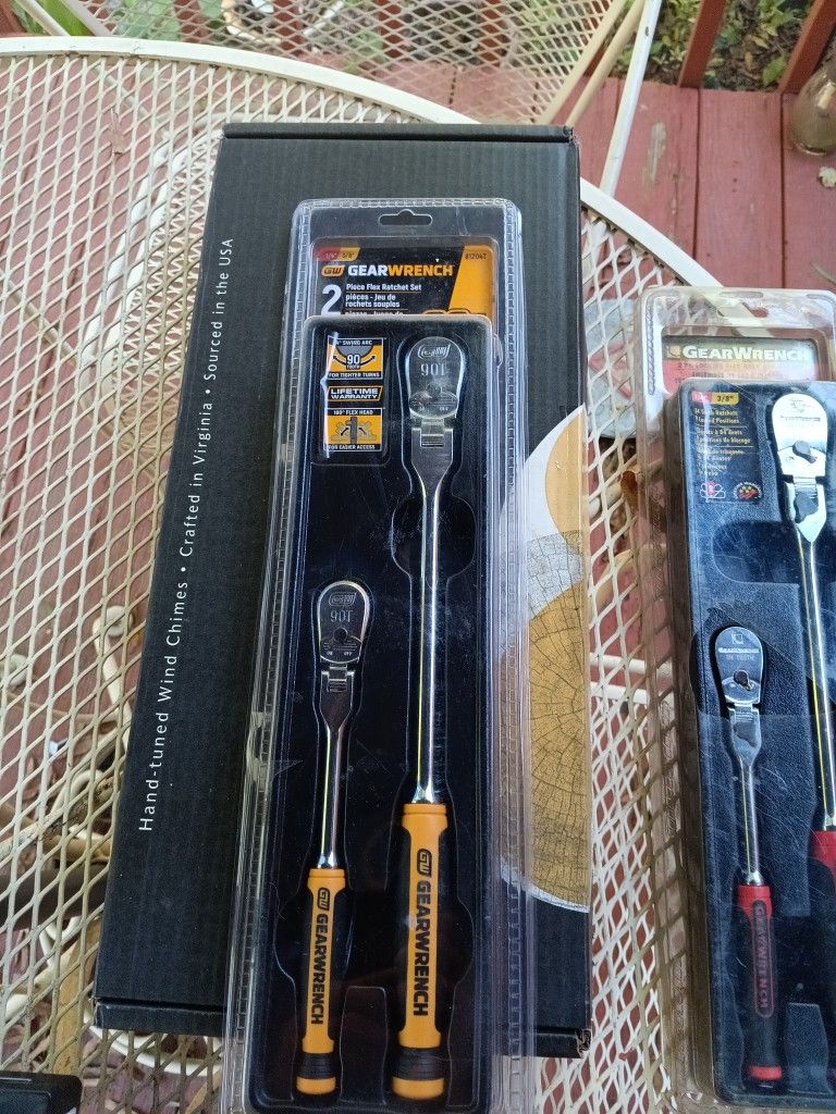 Gearwrench Sku # 81204T. . 2 PC. Flex Ratcheting Set. . 1/4 And 3/8. . 90t
