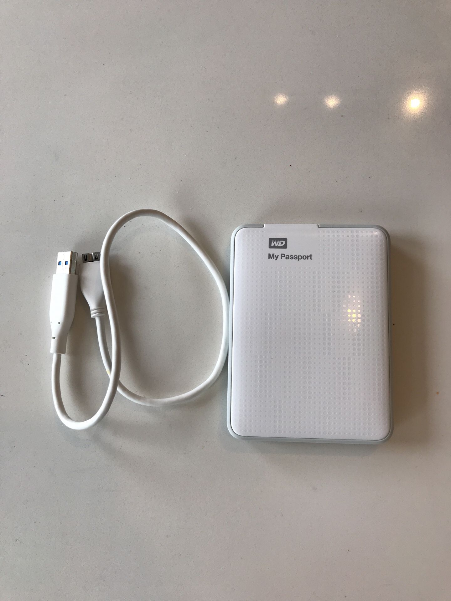 External Portable Hard Drive (500GB) with Case
