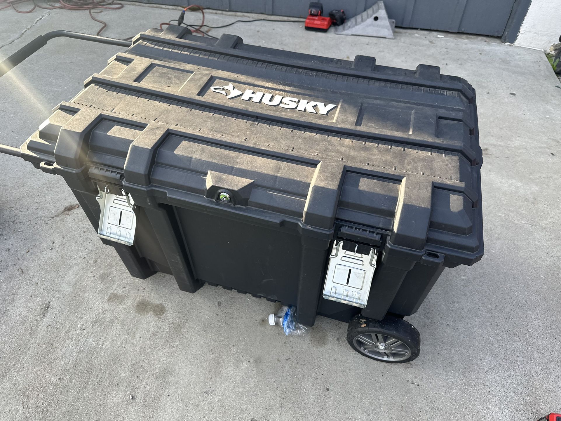 HUSKY rolling Tool Box 