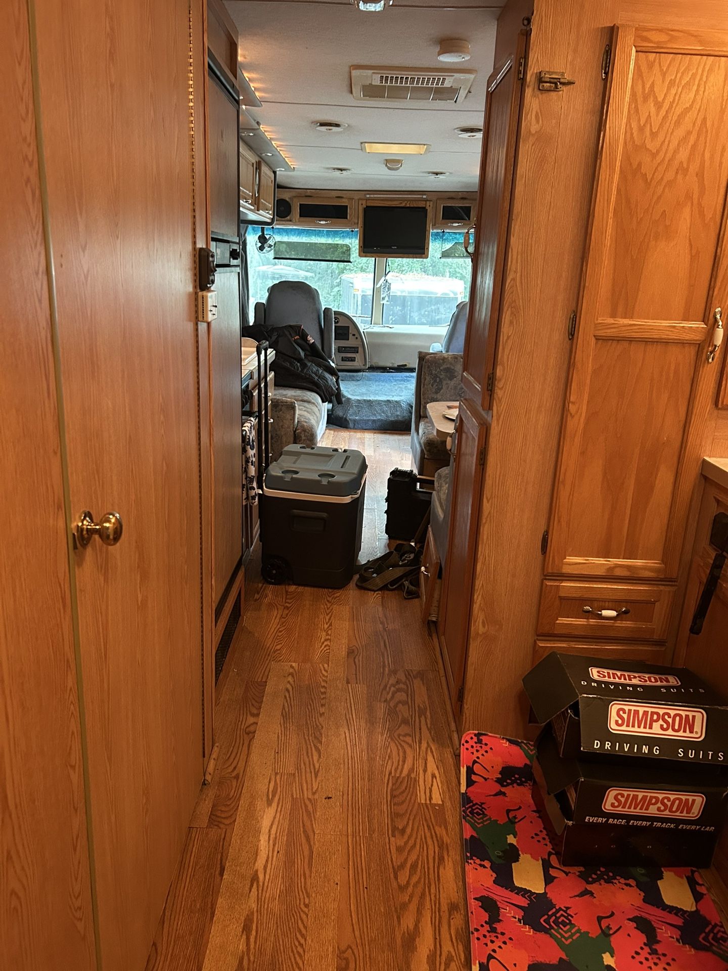 1998 Georgie Boy Cruise Master 33 Ft