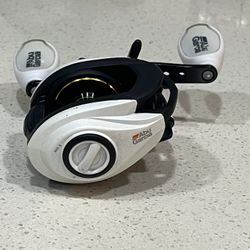 Abu Garcia Baitcast Reel LEFT HAND 8BB 7.1:1