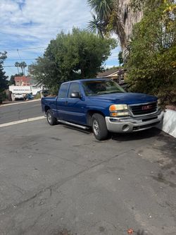 2003 GMC sierra truck