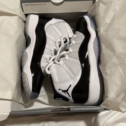 Air Jordan 11