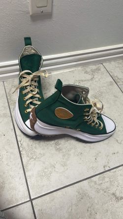 Green Chuck Taylor Converse 