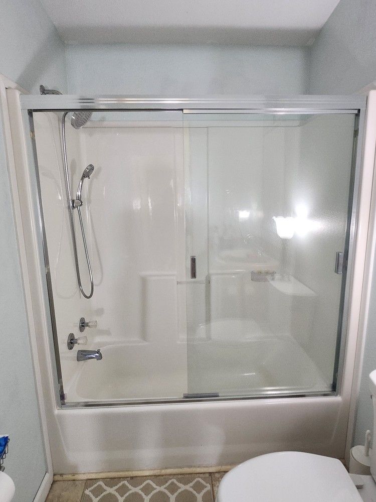 Glass Tub/Shower Doors Enclosure
