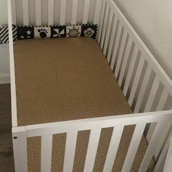 Brand new crib with Mattress