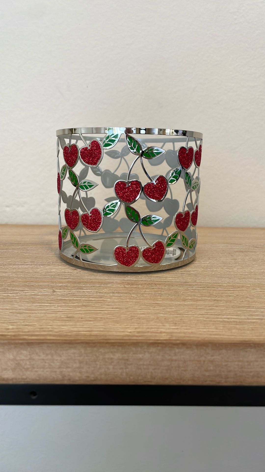 Brand New Bath&BodyWorks Cherry Heart Candle Holder