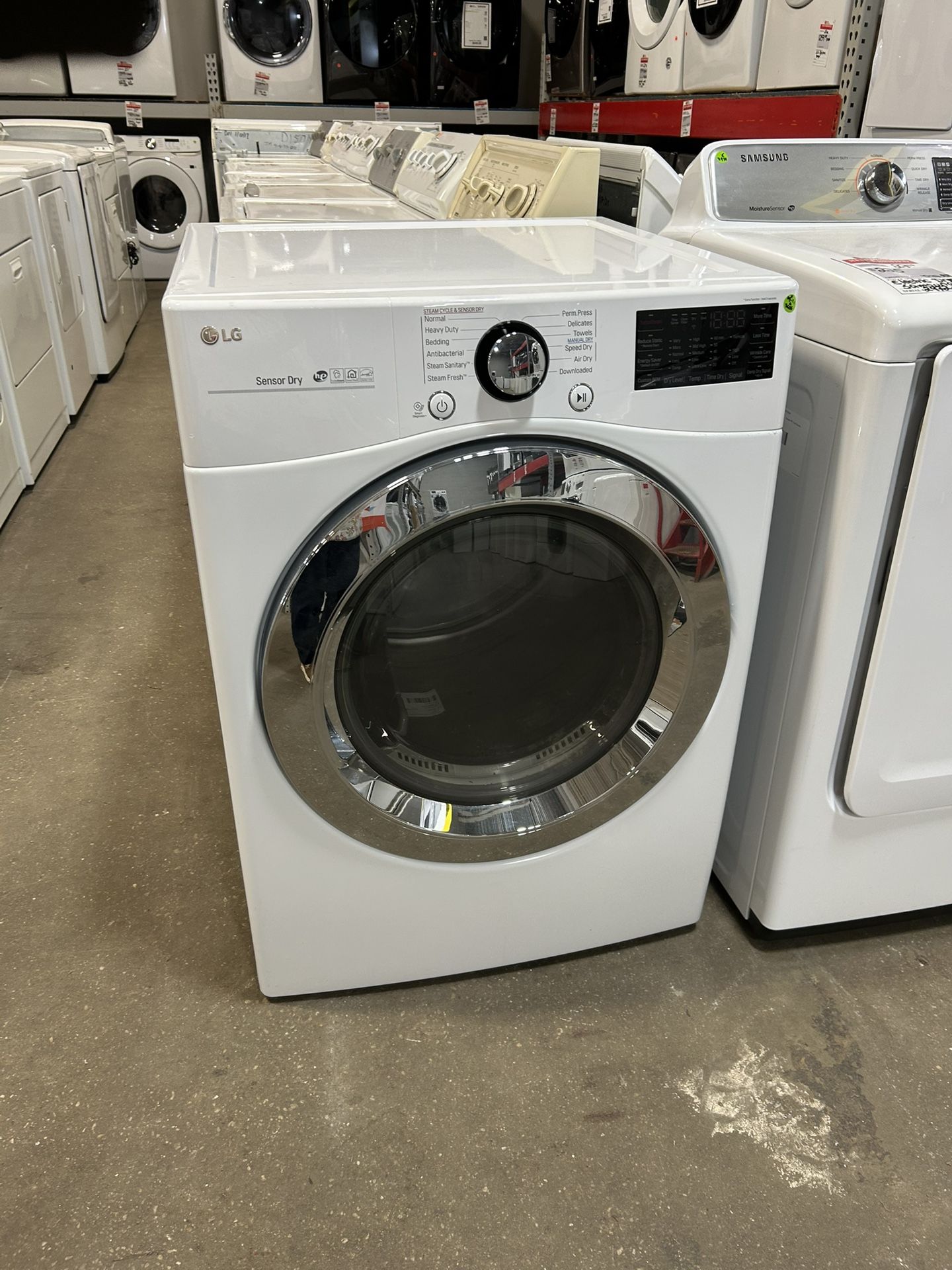 LG White Electric Dryer
