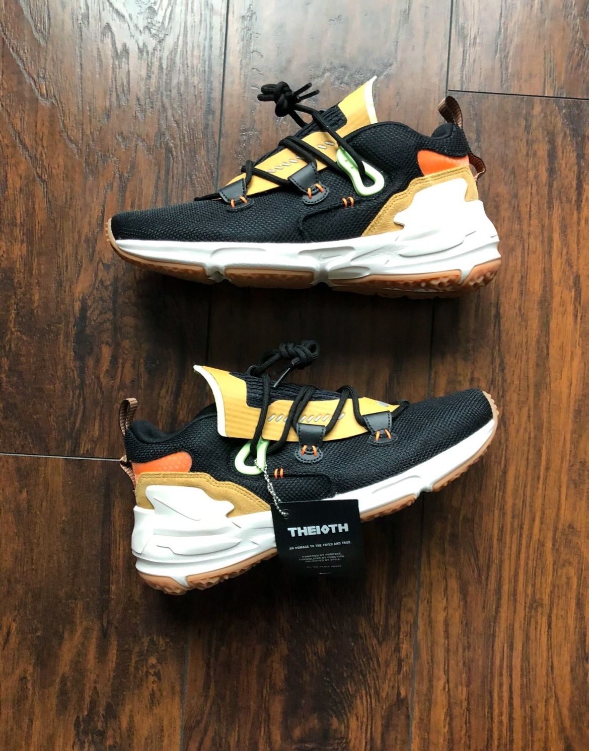 Nike Moc