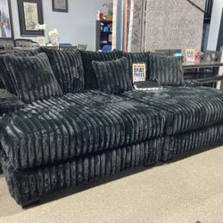 Black Cuddler Sectional 🖤☁️ $2,799