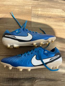 Nike Tiempo soccer cleats. Size 7.5