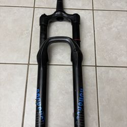 RockShox 35   2019 Fork Thru Axle for 27.5 in MTB tires