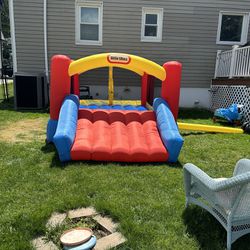 Little Tikes Bounce House with Slide and Blower