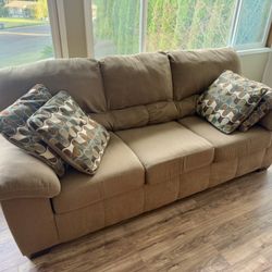 Sofa and Loveseat Set w/ 4 Pillows - Ashley Furniture - Original Set - Pet Free / Smoke Free Home