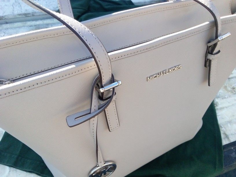 Micheal Kors Bag