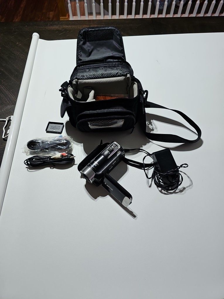 Canon Vixia HFR10 Digital video recorder