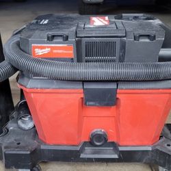 Milwaukee M18 Wet/Dry Vaccum