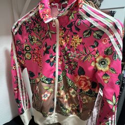 Women’s Adidas Outfit 