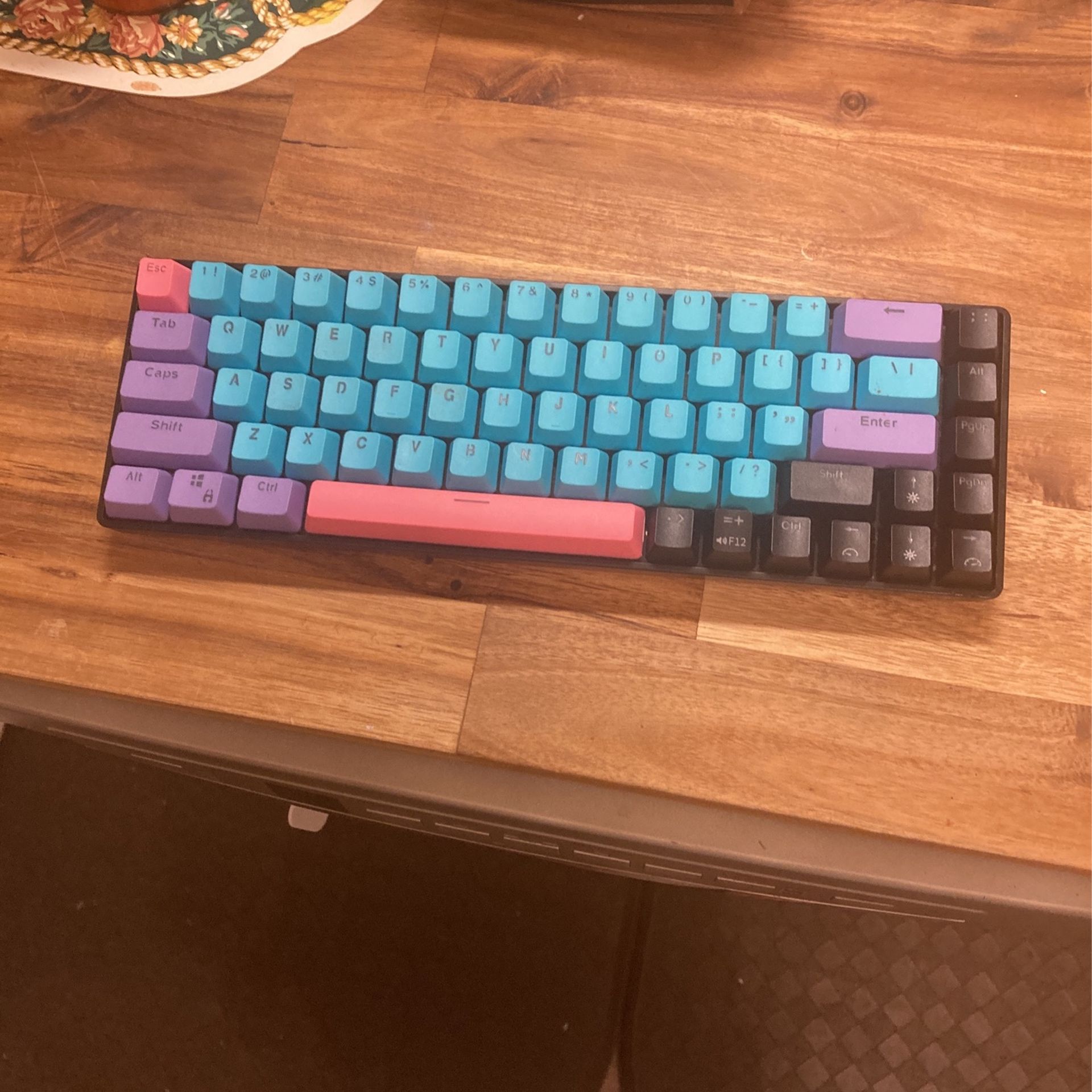 65% Keyboard Brown Switches
