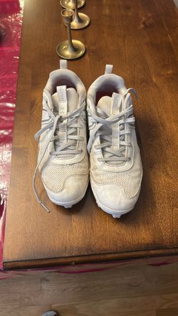 Under Armour Glyde RM Girl/Women’s Softball Cleats - White/Gray Size Women 7.5