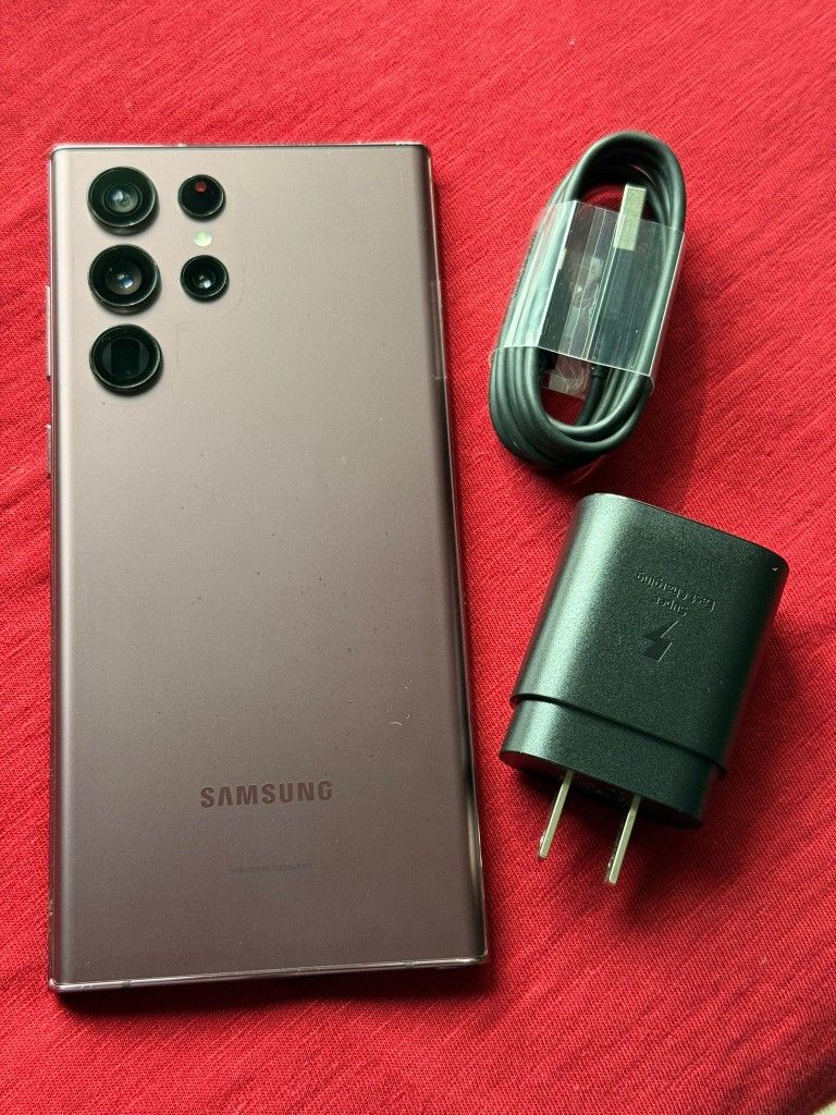 Samsung Galaxy S22 Ultra  Factory Unlocked  Excellent Condition Like New