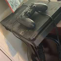 Used PS4 – Great Condition 🎮