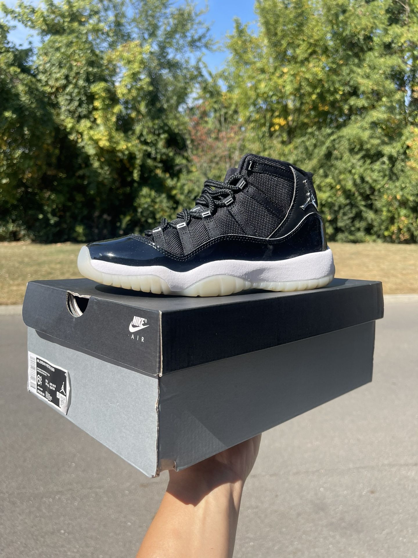 Jordan 11 Retros - 6.5y