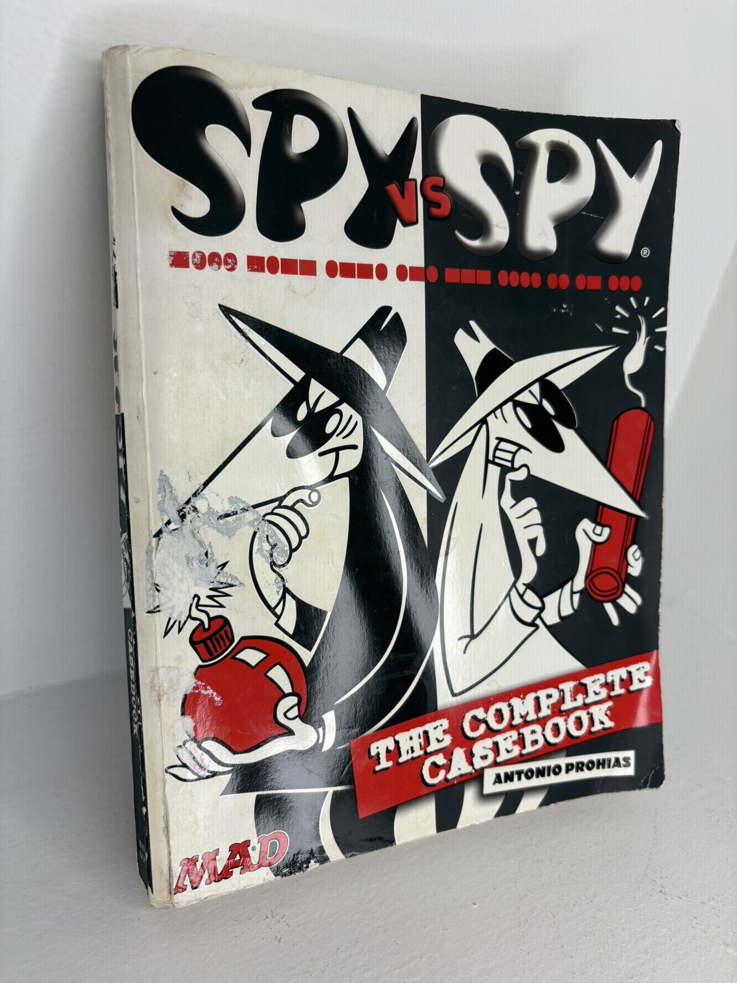 Spy Vs. Spy: The Complete Casebook MAD Antonio Prohias First Printing 2001