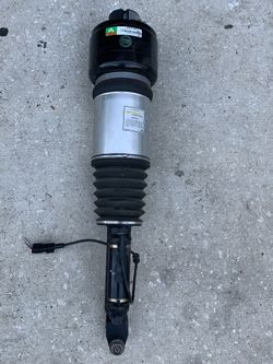 STRUT ( MERCEDEZ E CLASS)