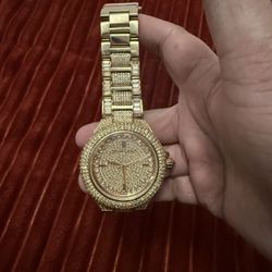 Pretty Stuff  MK! Comes With New Battery With Working confection(  Ask For Price)