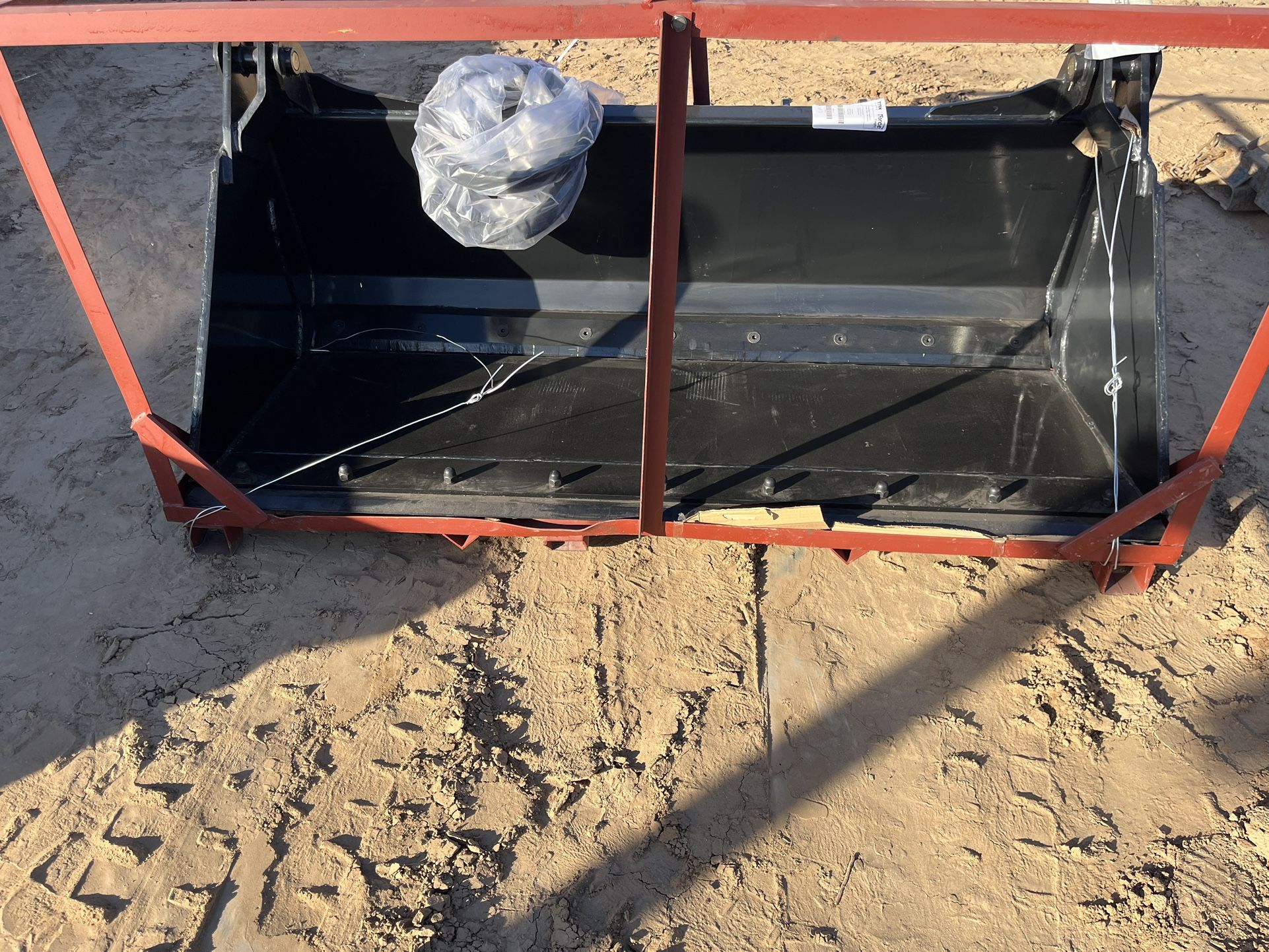 4 In 1 Skidsteer Bucket