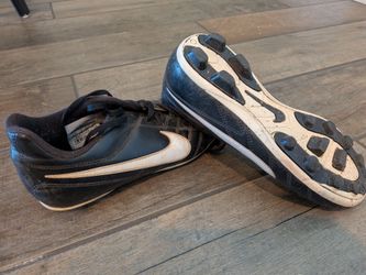Kids Nike cleats shoes. Size 3.5