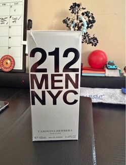 Carolina Herrera 212 Men NYC Eau de Toilette 100ml