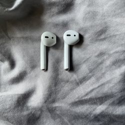 Air Pods Generation 1 (2 Left Air Pods) 